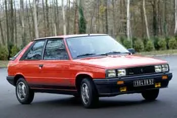 Renault 11 trojdverový hatchback (1983 – 1986)