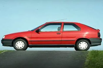 Renault 19 trojdverový hatchback (1992 – 1994) – fotka 3