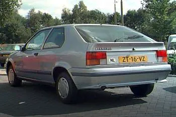 Renault 19 trojdverový hatchback (1988 – 1992) – fotka 3