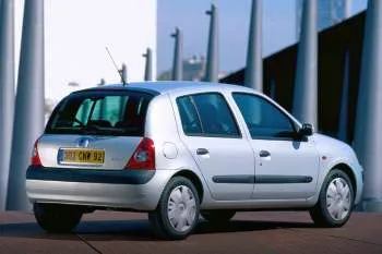 Renault Clio 1.6 16V Dynamique Comfort päťdverový hatchback – fotka 2
