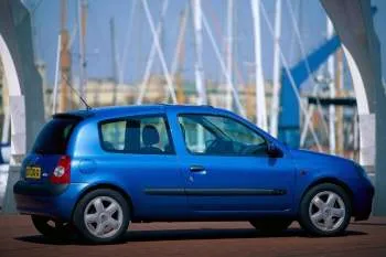 Renault Clio trojdverový hatchback (2001 – 2003) – fotka 5