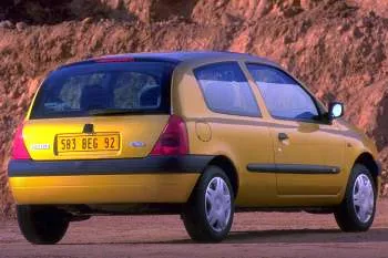 Renault Clio RXE 1.6 trojdverový hatchback – fotka 2