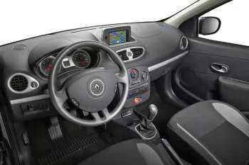 Renault Clio TCE 100 Night & Day trojdverový hatchback – fotka 2