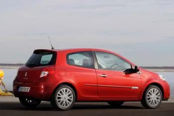 Renault Clio TCE 100 Night & Day trojdverový hatchback – fotka 7