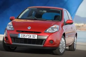 Renault Clio trojdverový hatchback (2009 – 2013) – fotka 14