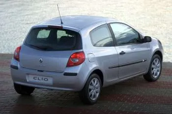 Renault Clio trojdverový hatchback (2005 – 2009) – fotka 8