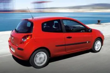 Renault Clio trojdverový hatchback (2005 – 2009) – fotka 12