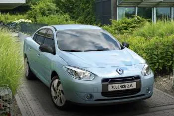 Renault Fluence (2011 – 2015) – fotka 3
