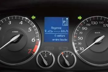 Renault Laguna (2007 – 2010) – fotka 17