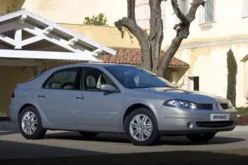 Renault Laguna (2005 – 2007) – fotka 9