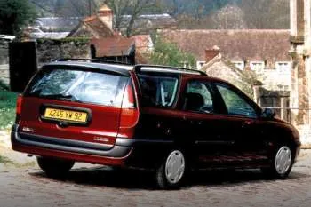 Renault Laguna Break RXE 2.0S 16V – fotka 2