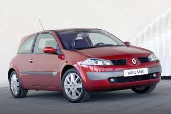 Renault Megane trojdverový hatchback