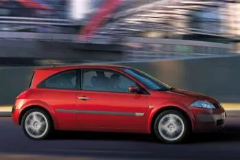 Renault Megane trojdverový hatchback (2002 – 2006) – fotka 8