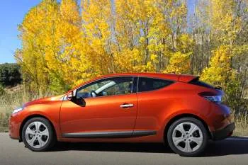 Renault Megane Coupe 1.6 16V 110 Expression – fotka 7