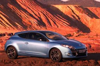 Renault Megane Coupe (2012 – 2013) – fotka 10