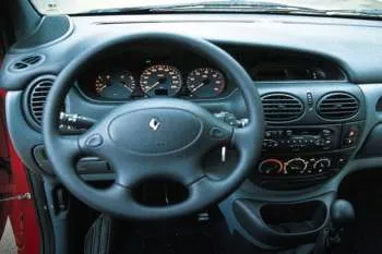 Renault Megane Scenic (1996 – 1999) – fotka 4