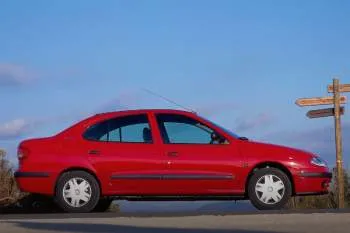 Renault Megane Sedan (2000 – 2003) – fotka 5