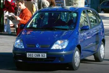 Renault Scenic RXE 1.4 16V – fotka 7