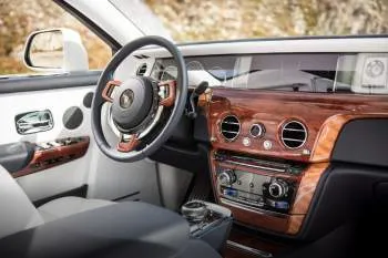 Rolls-Royce Phantom (od 2018) – fotka 26