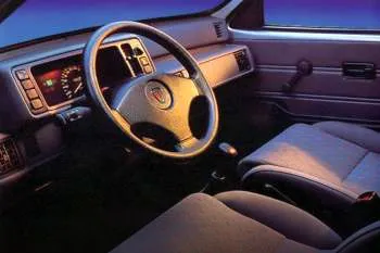 Rover 114 GTa trojdverový hatchback – fotka 4