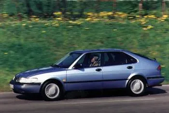 Saab 900 (1993 – 1998) – fotka 3