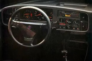 Saab 900 (1984 – 1993) – fotka 2