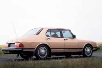 Saab 900 (1984 – 1991) – fotka 2