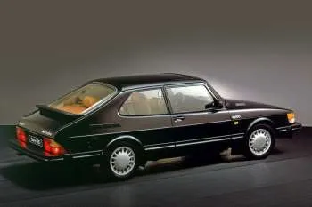 Saab 900 trojdverový hatchback (1978 – 1984) – fotka 2