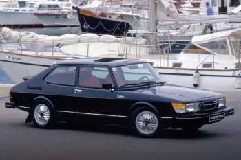 Saab 900 trojdverový hatchback (1978 – 1984) – fotka 3