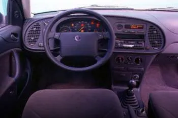 Saab 900 Coupe (1994 – 1998) – fotka 4