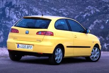Seat Ibiza trojdverový hatchback (2002 – 2006) – fotka 2