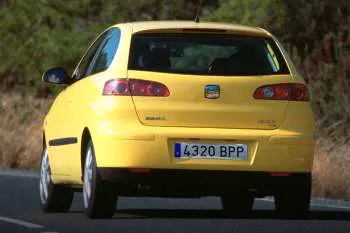 Seat Ibiza trojdverový hatchback (2002 – 2006) – fotka 4