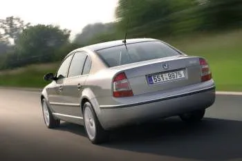 Škoda Superb 1.8 T Elegance – fotka 3