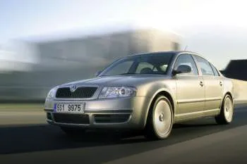 Škoda Superb 1.8 T Elegance – fotka 4
