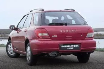 Subaru Impreza Plus (2000 – 2003) – fotka 5