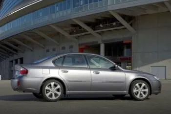 Subaru Legacy 2.0R Luxury – fotka 3