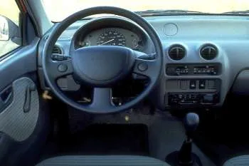 Subaru Vivio trojdverový hatchback (1992 – 2000) – fotka 4