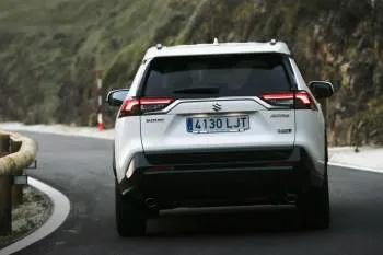 Suzuki Across (od 2020) – fotka 4
