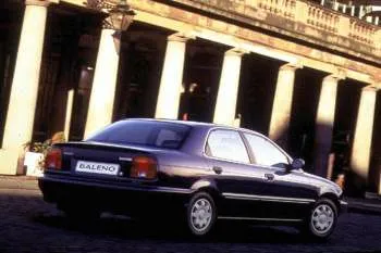 Suzuki Baleno 1.8 Executive sedan – fotka 2