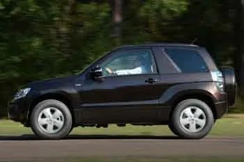 Suzuki Grand Vitara trojdverové SUV (2012 – 2015) – fotka 6