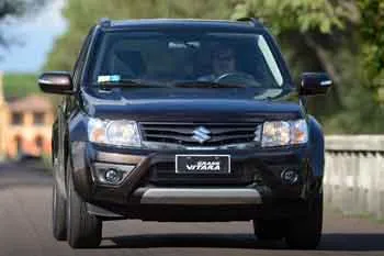 Suzuki Grand Vitara trojdverové SUV (2012 – 2015) – fotka 7