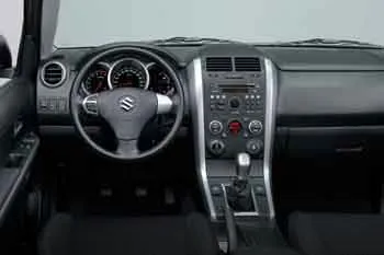 Suzuki Grand Vitara trojdverové SUV (2012 – 2015) – fotka 11
