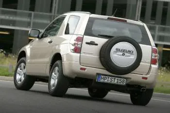 Suzuki Grand Vitara trojdverové SUV (2010 – 2012) – fotka 6