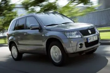 Suzuki Grand Vitara päťdverové SUV (2005 – 2008) – fotka 4