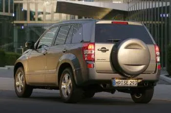 Suzuki Grand Vitara päťdverové SUV (2005 – 2008) – fotka 5