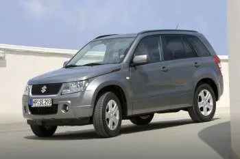 Suzuki Grand Vitara päťdverové SUV (2005 – 2008) – fotka 8