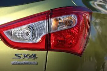 Suzuki S-Cross 1.6 Exclusive - 16