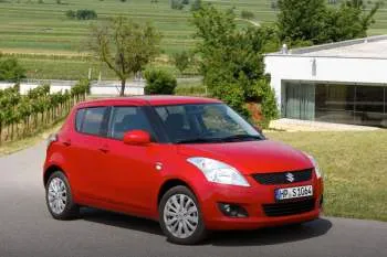 Suzuki Swift 1.2 Exclusive päťdverový hatchback – fotka 2