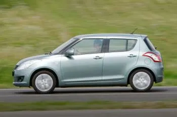 Suzuki Swift päťdverový hatchback (2010 – 2014) – fotka 12