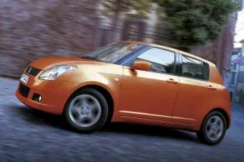 Suzuki Swift päťdverový hatchback (2005 – 2010) – fotka 13